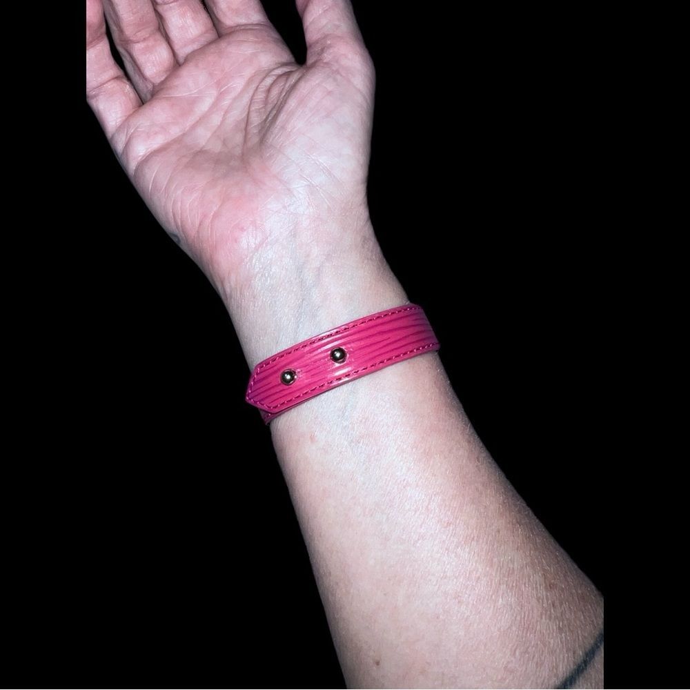 Louis Vuitton Pivoine Epi Leather Handle It Bracelet Size 17 with COA‎ - Picture 3 of 12